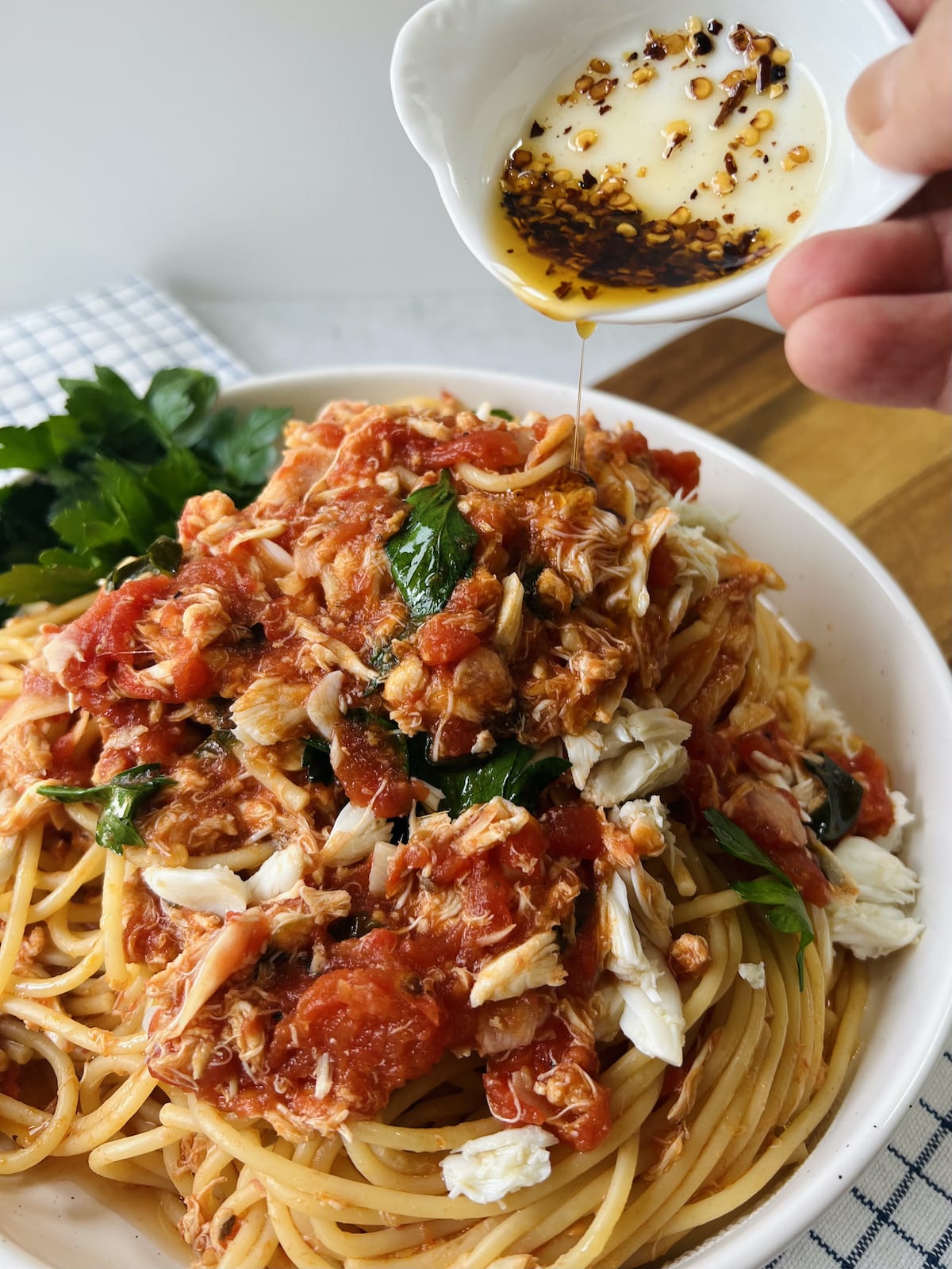 Easy Crab Pasta Sauce With Spaghetti and Lump Crabmeat