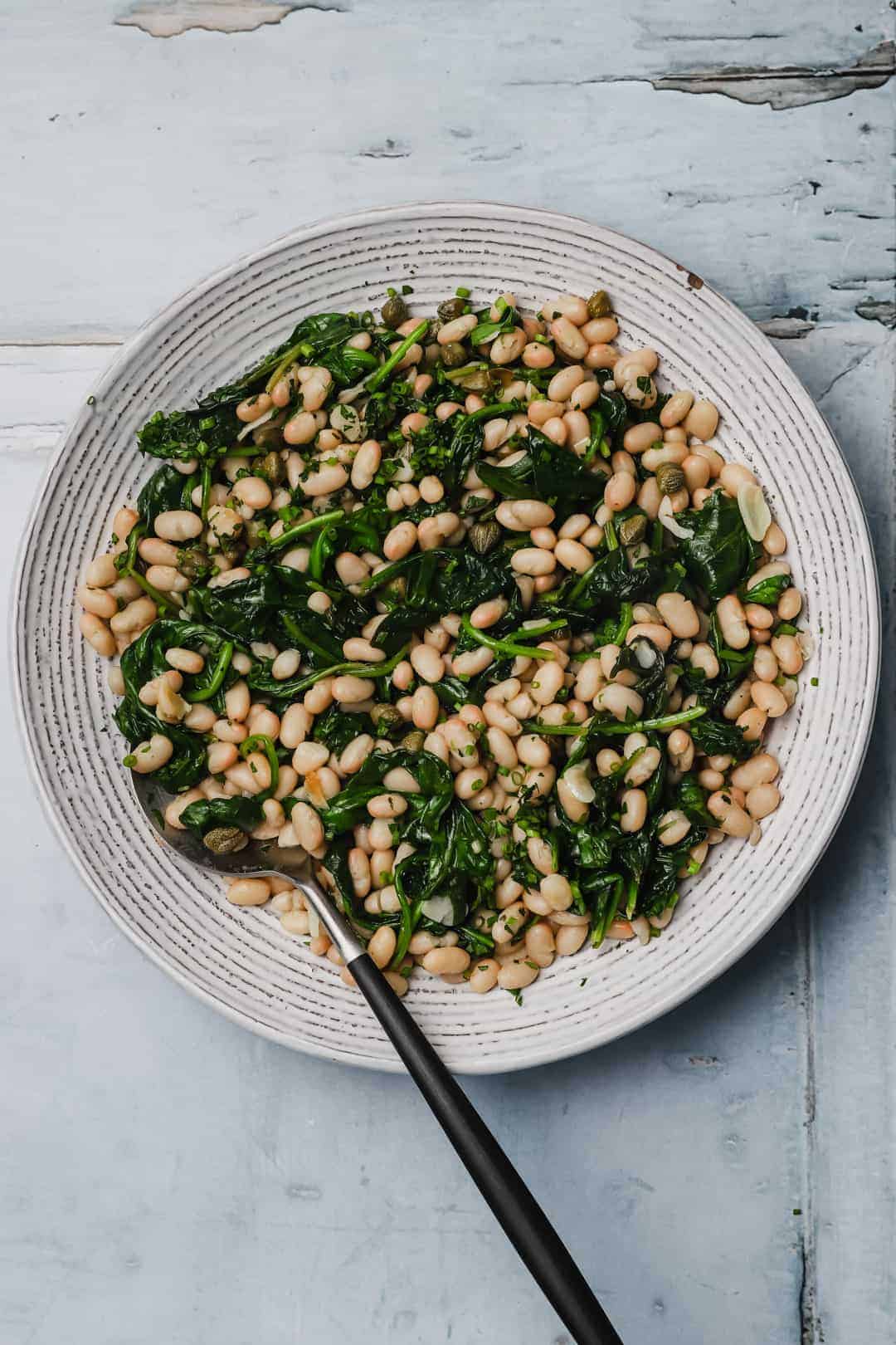 10-Minute Garlic Spinach and White Beans